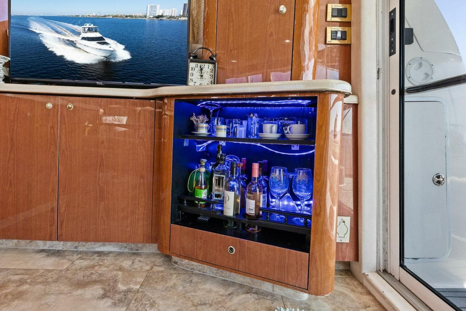 1998 Sea Ray 480 Sedan Bridge — photo 44