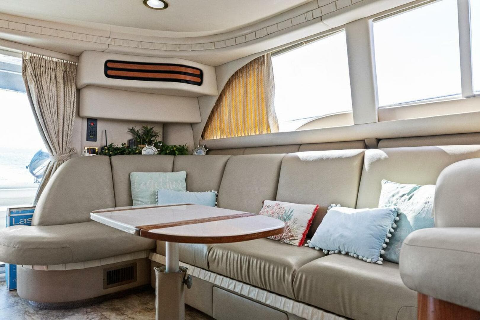 1998 Sea Ray 480 Sedan Bridge — photo 43