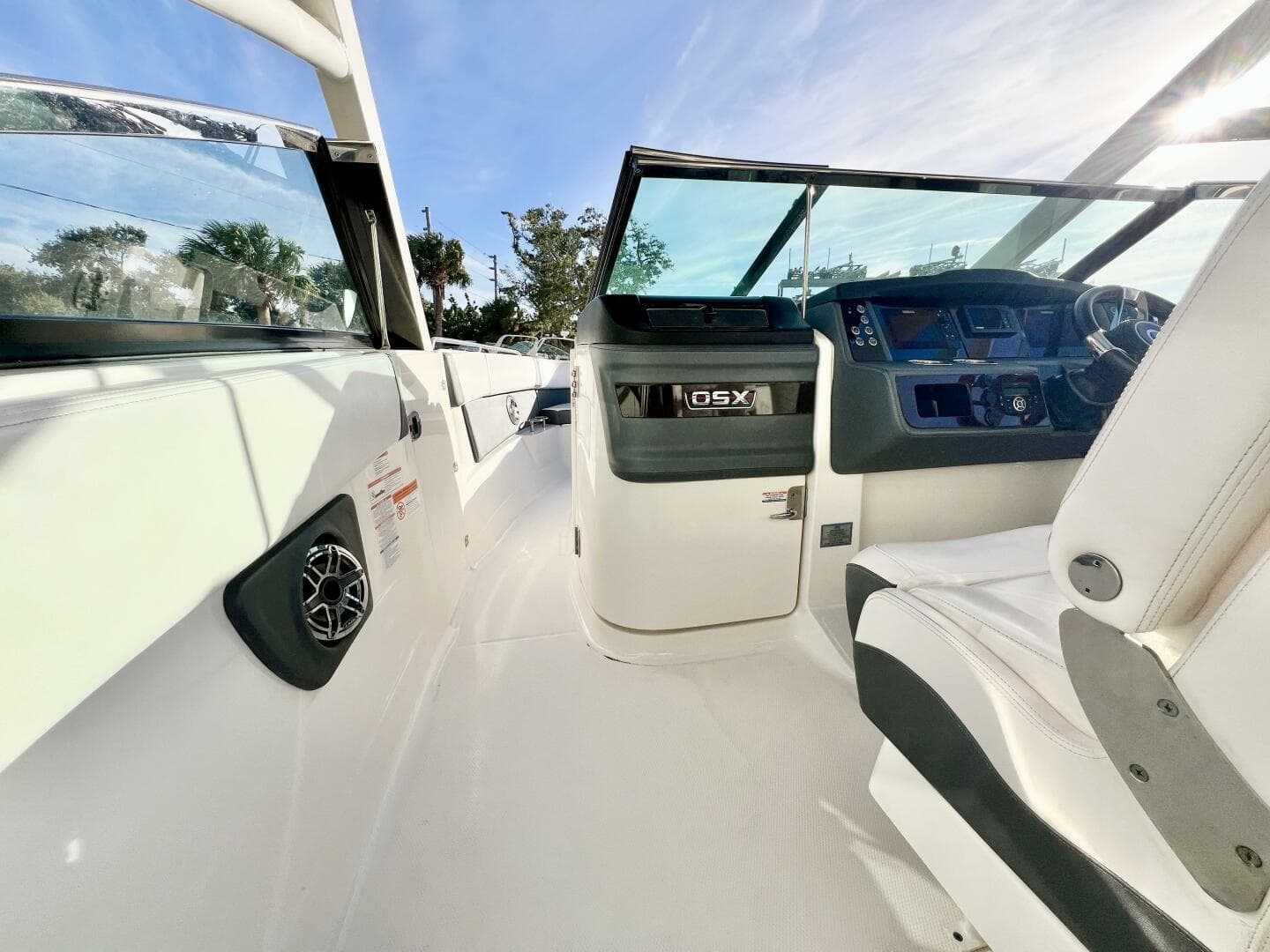 2021 Chaparral 280 Osx — photo 17