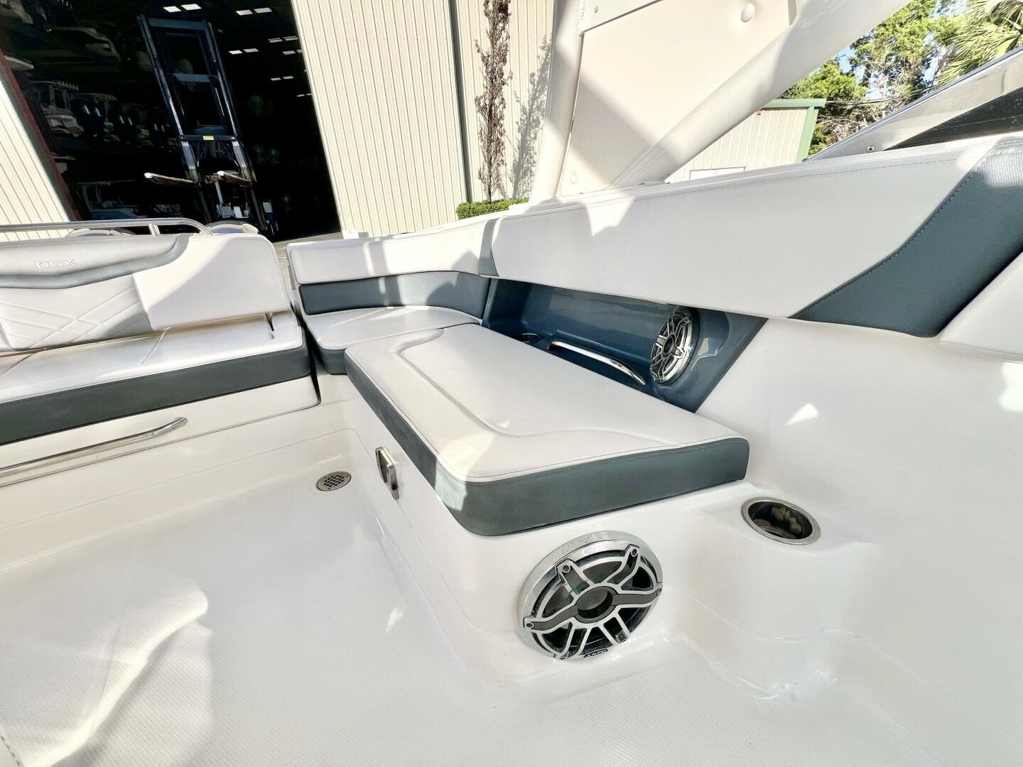 2021 Chaparral 280 Osx — photo 15