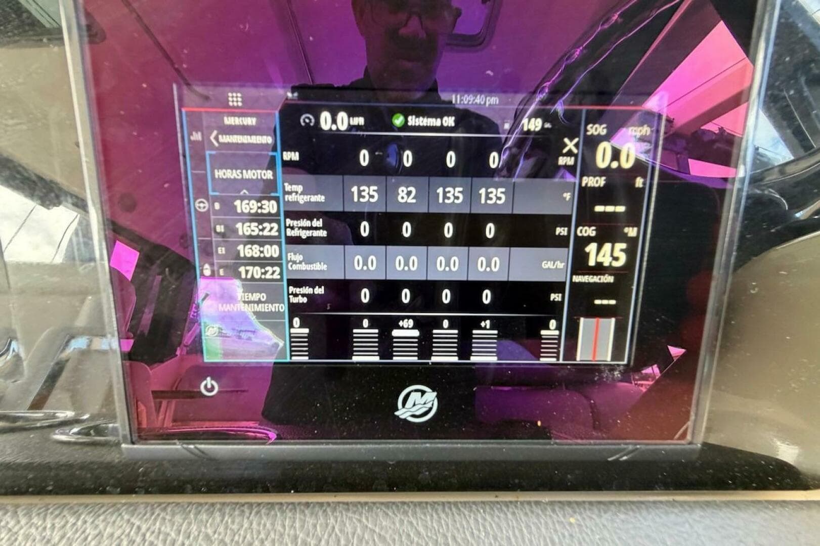 2021 Boston Whaler 405 Conquest — photo 46