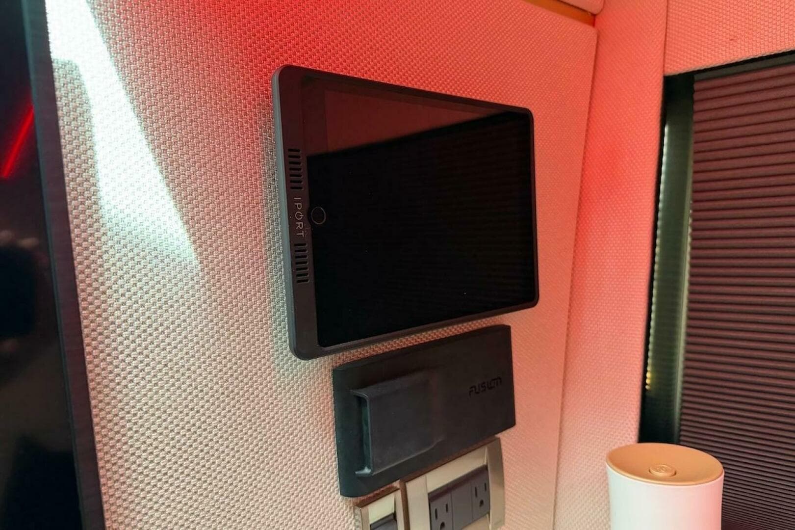 2021 Boston Whaler 405 Conquest — photo 38