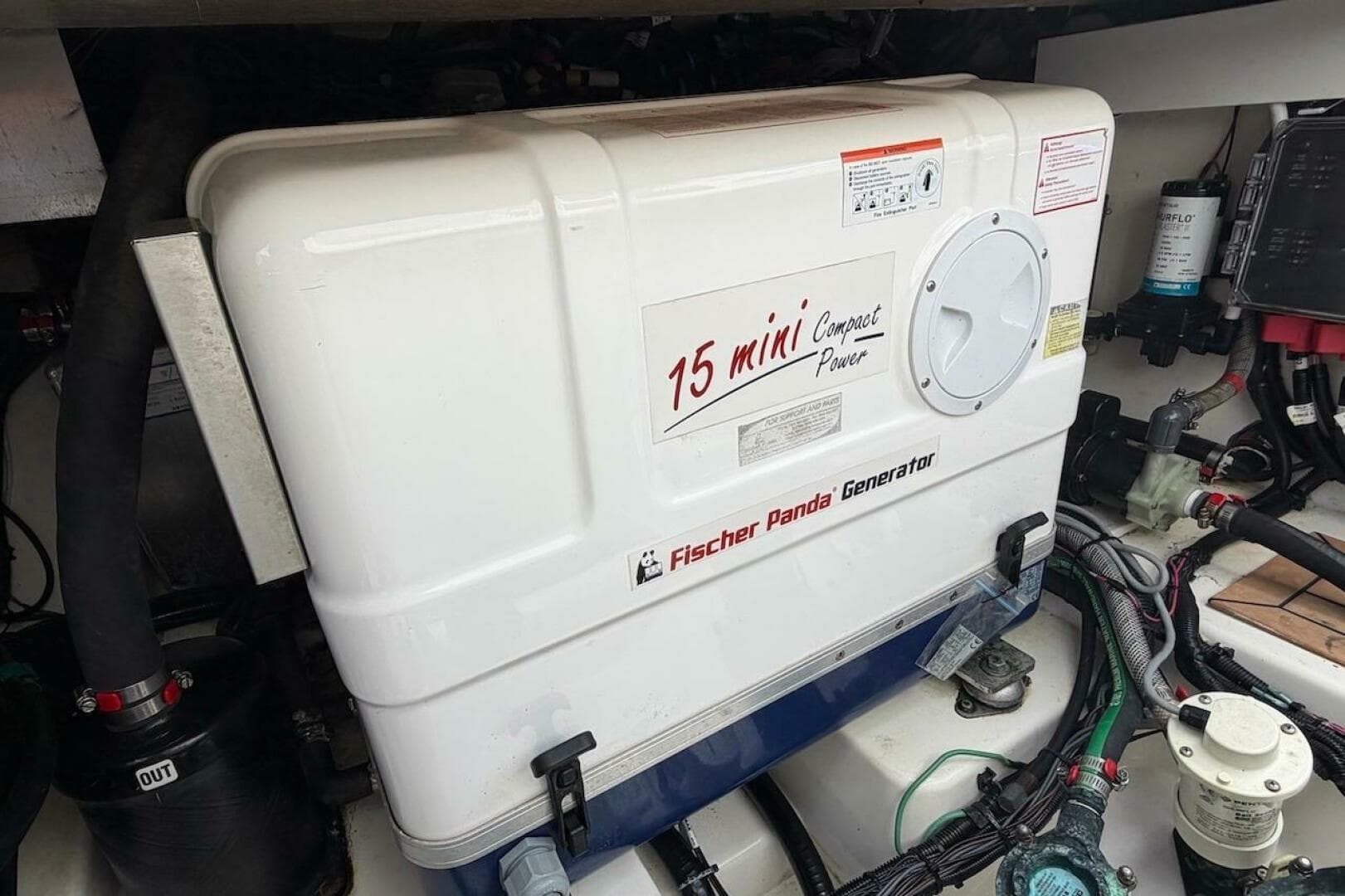 2021 Boston Whaler 405 Conquest — photo 44