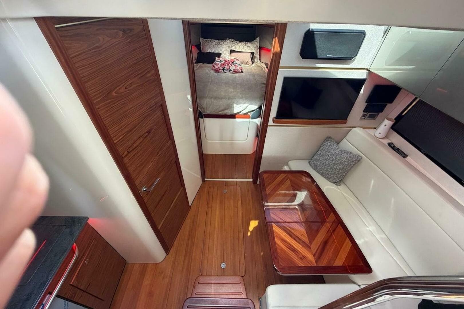 2021 Boston Whaler 405 Conquest — photo 27