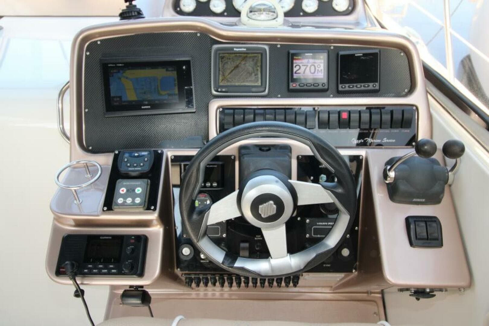 2002 Regal 4260 Commodore — photo 19