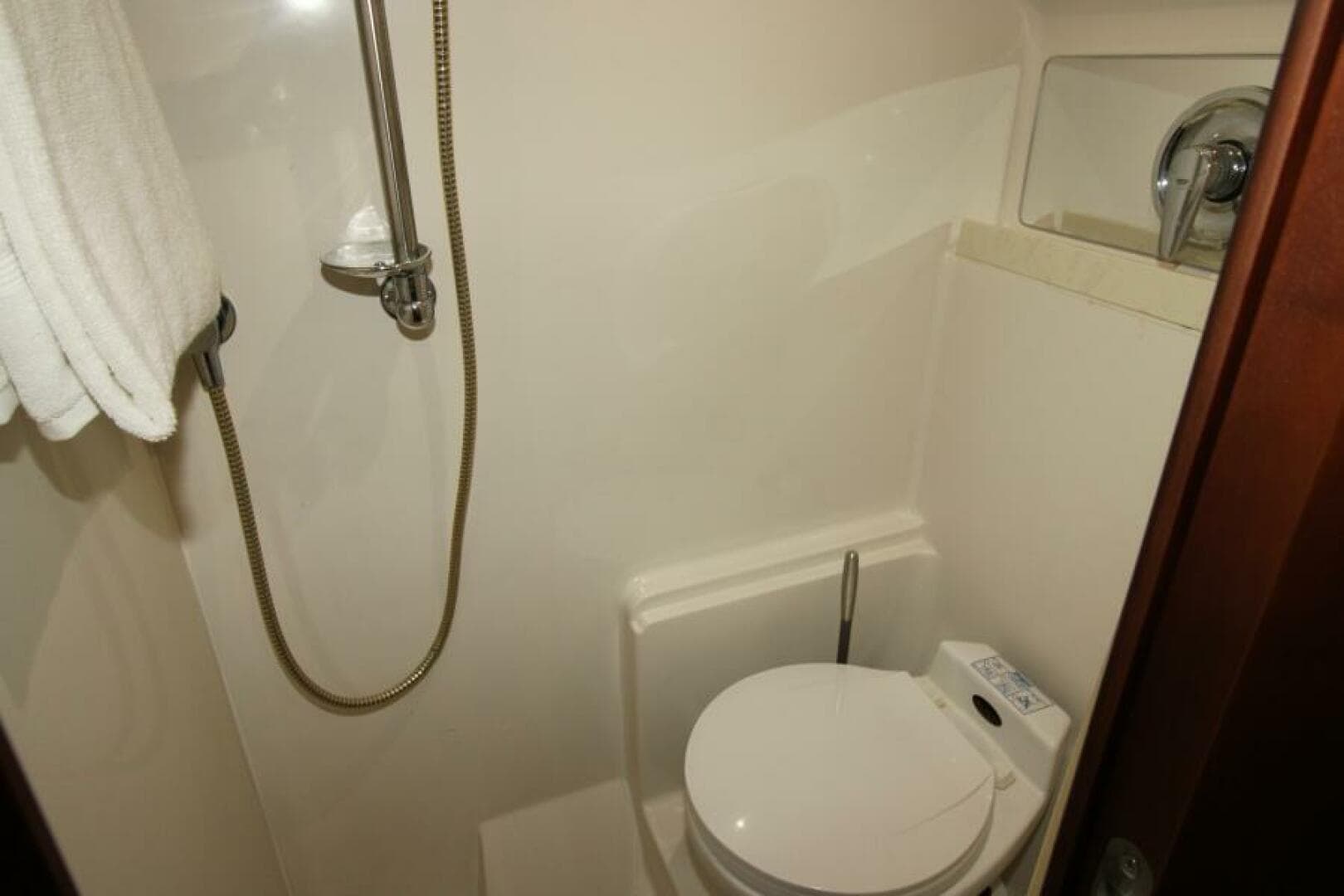 2002 Regal 4260 Commodore — photo 35