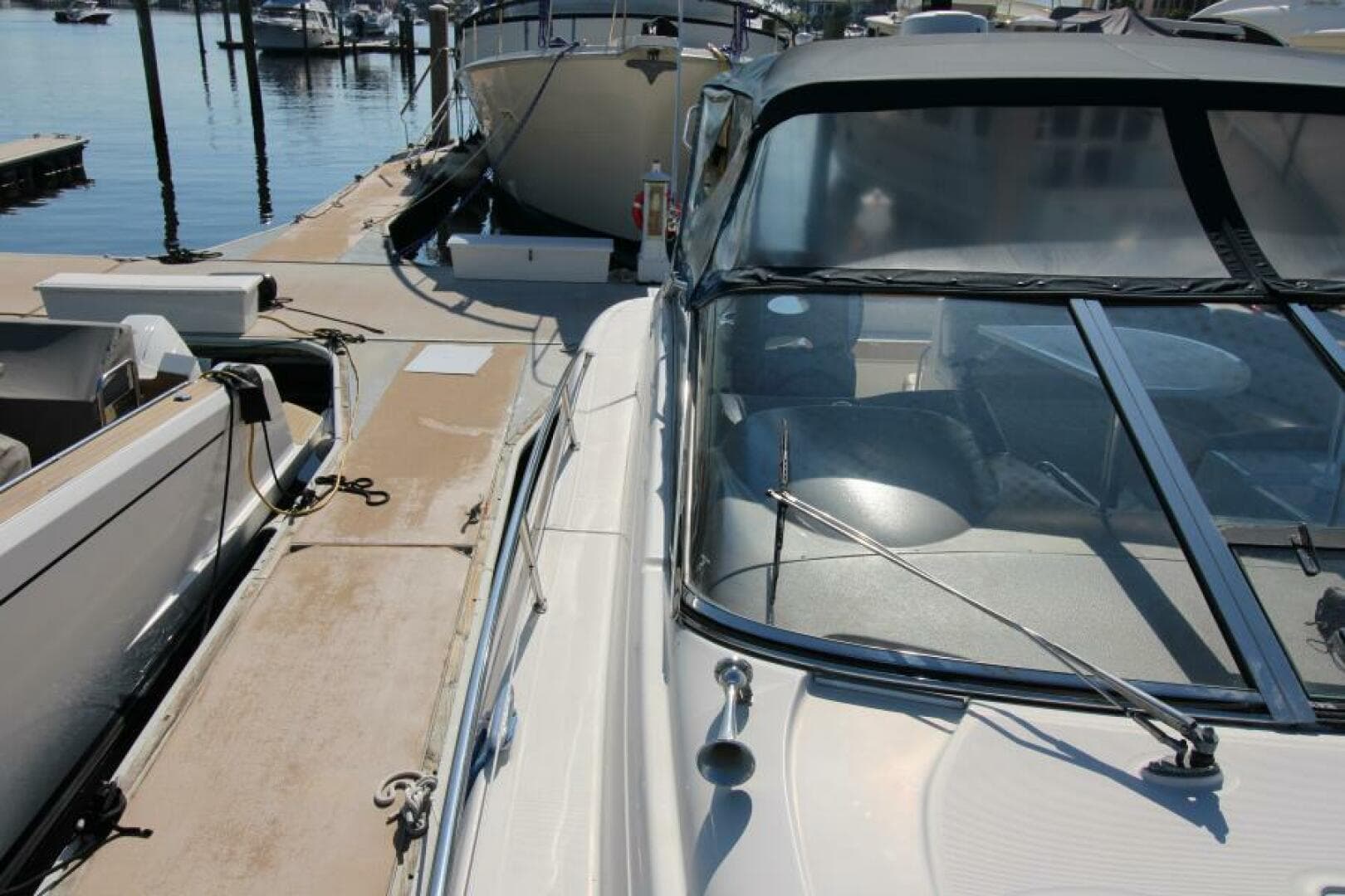 2002 Regal 4260 Commodore — photo 11