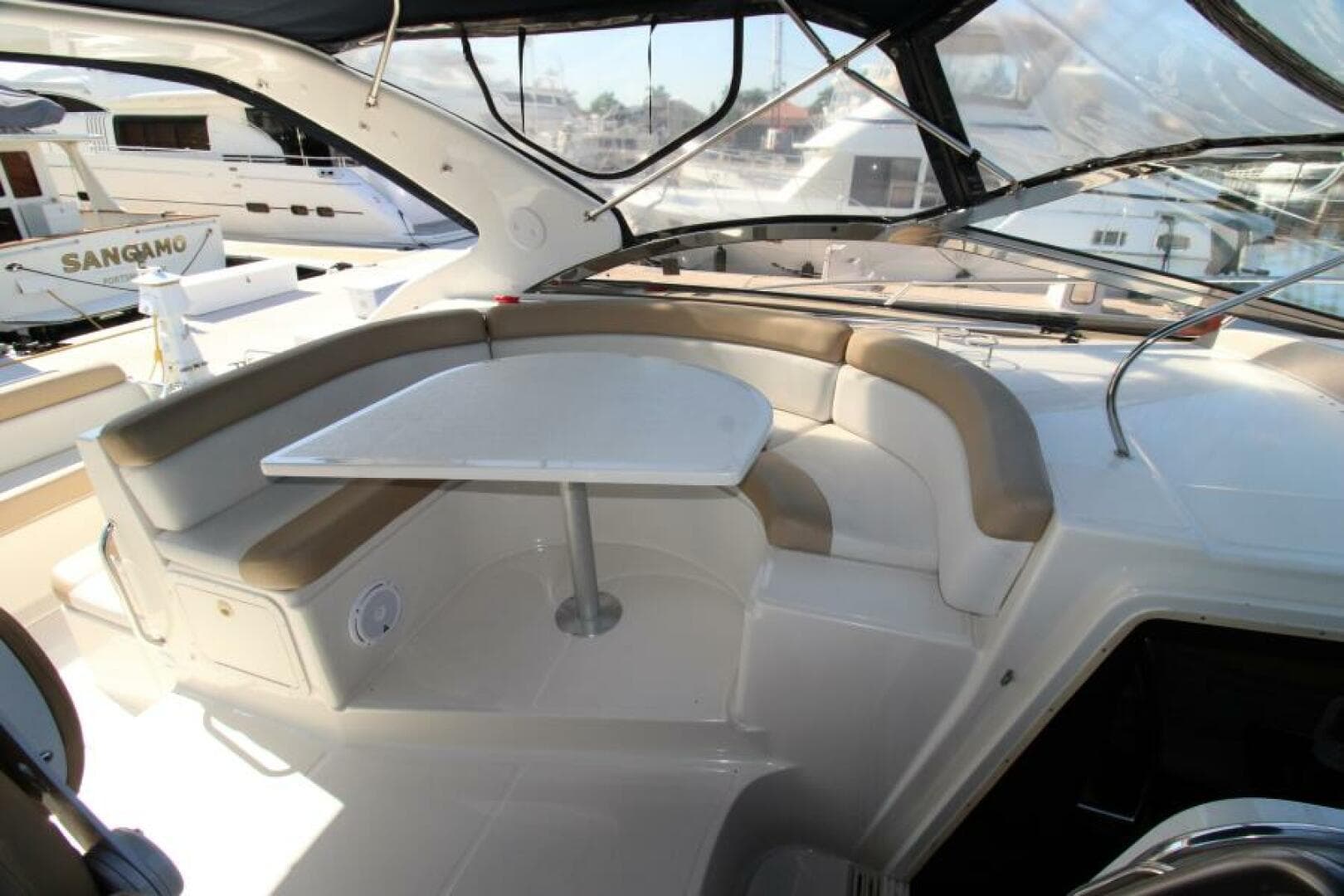 2002 Regal 4260 Commodore — photo 16