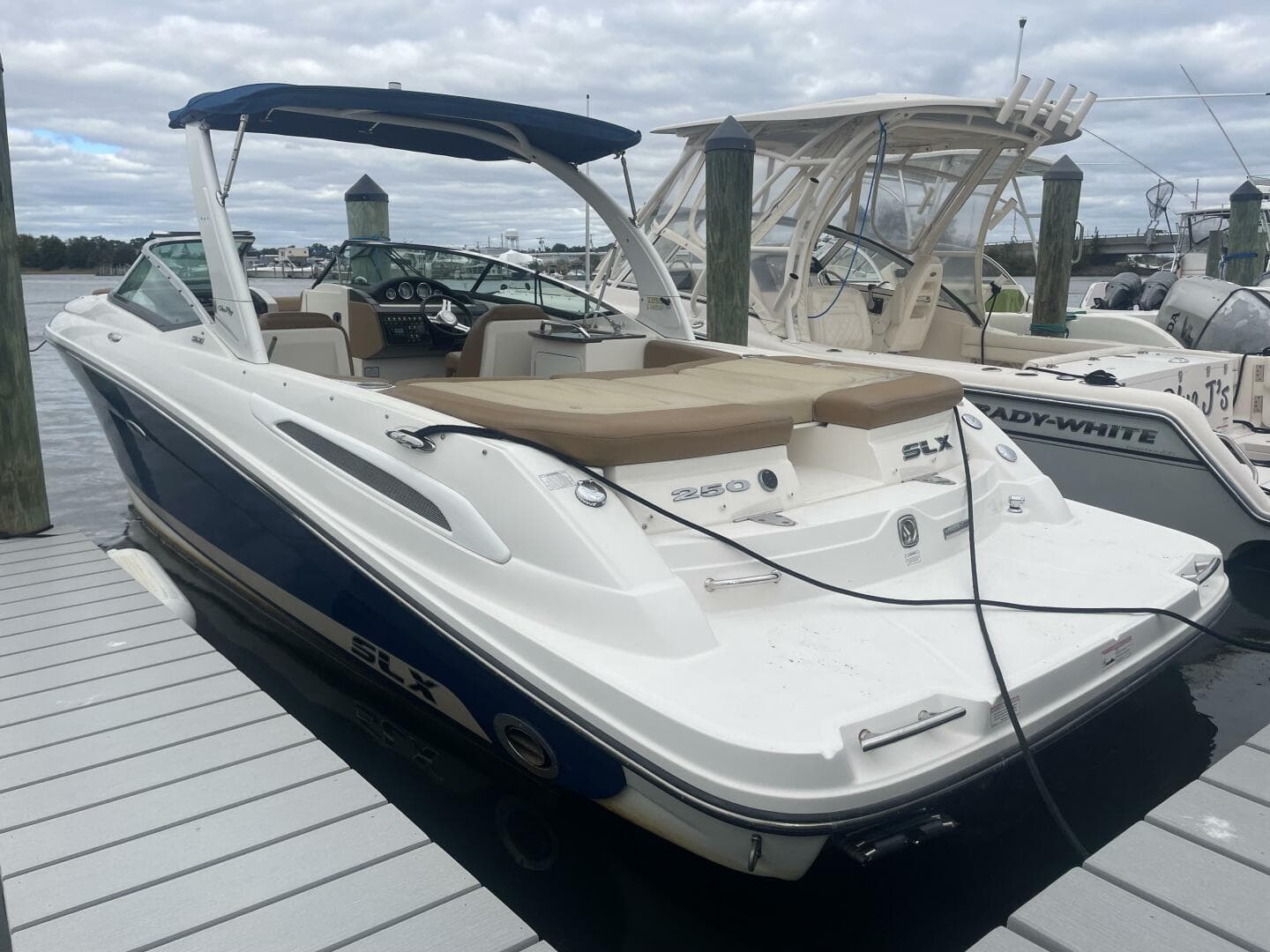 2014 Sea Ray 250 Slx
