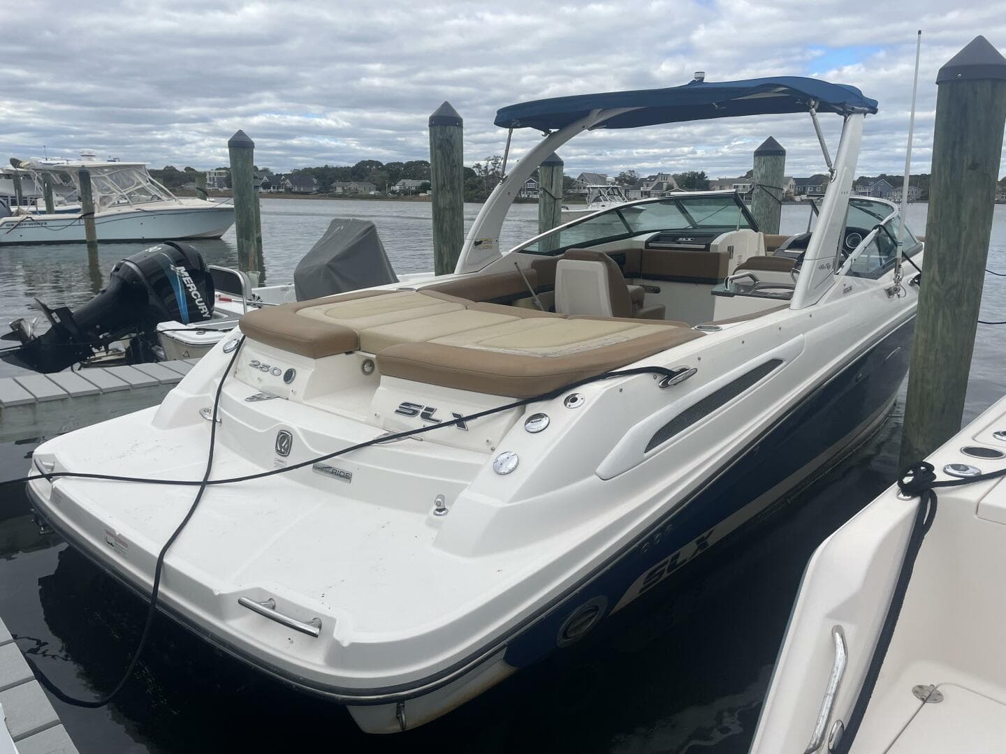 2014 Sea Ray 250 Slx — photo 2
