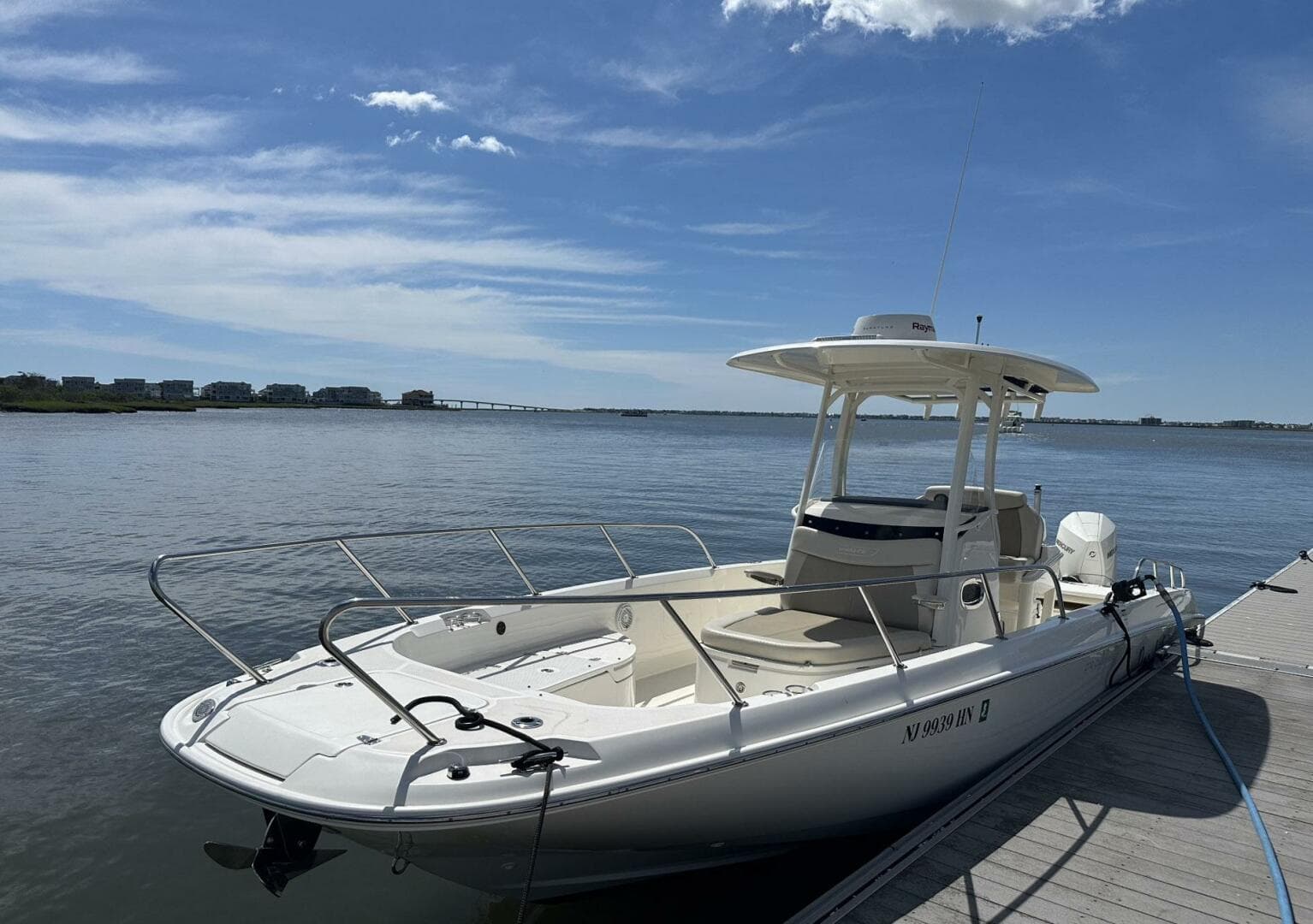 2022 Boston Whaler 270 Dauntless — photo 3