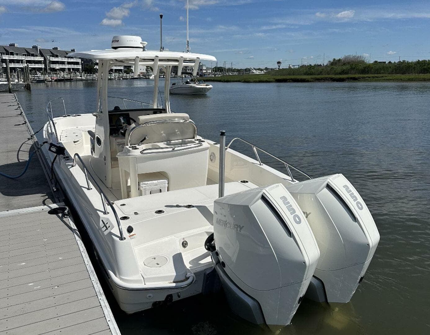 2022 Boston Whaler 270 Dauntless — photo 4