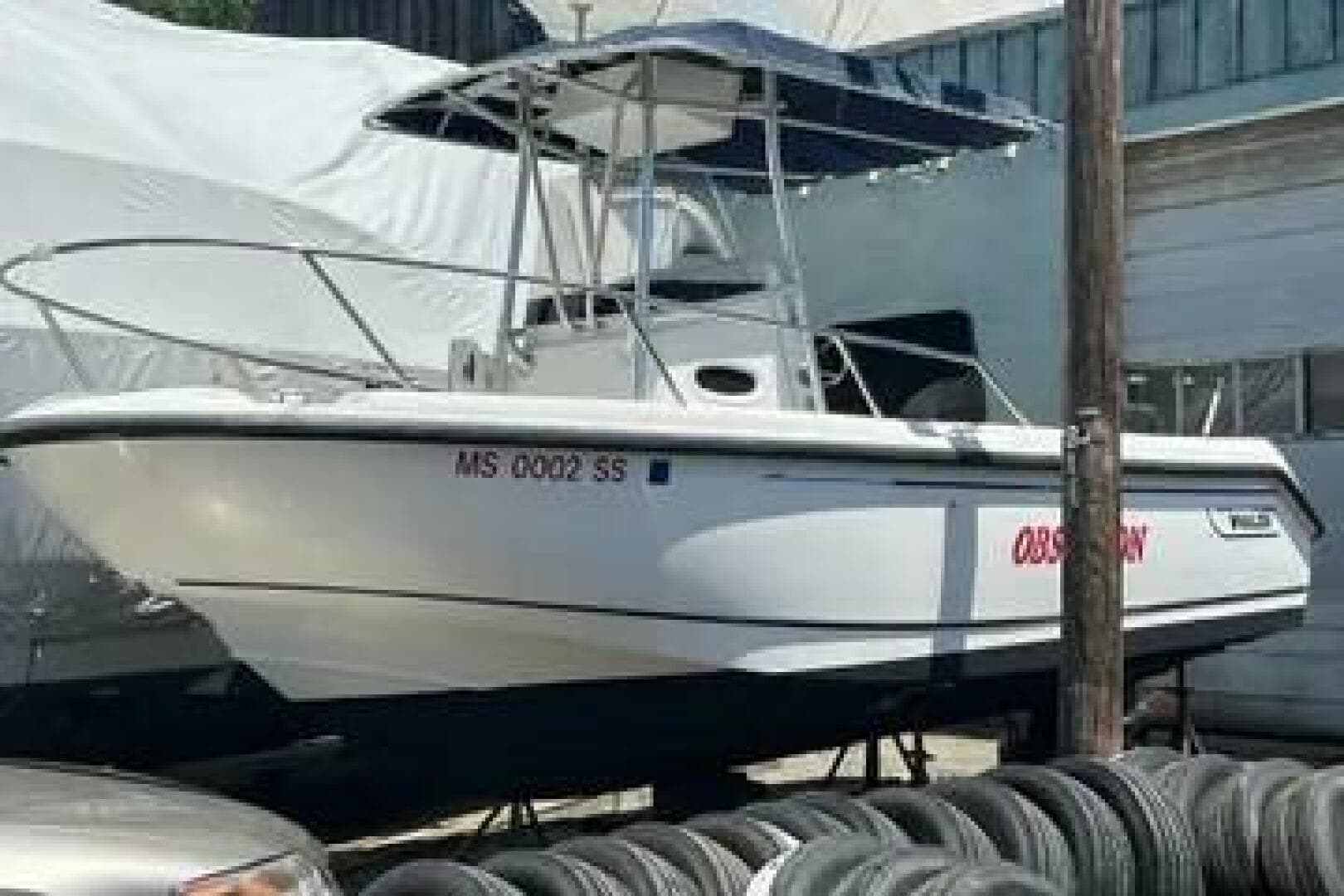 2002 Boston Whaler 21 Outrage — photo 2