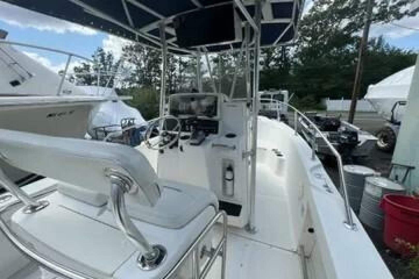 2002 Boston Whaler 21 Outrage — photo 7
