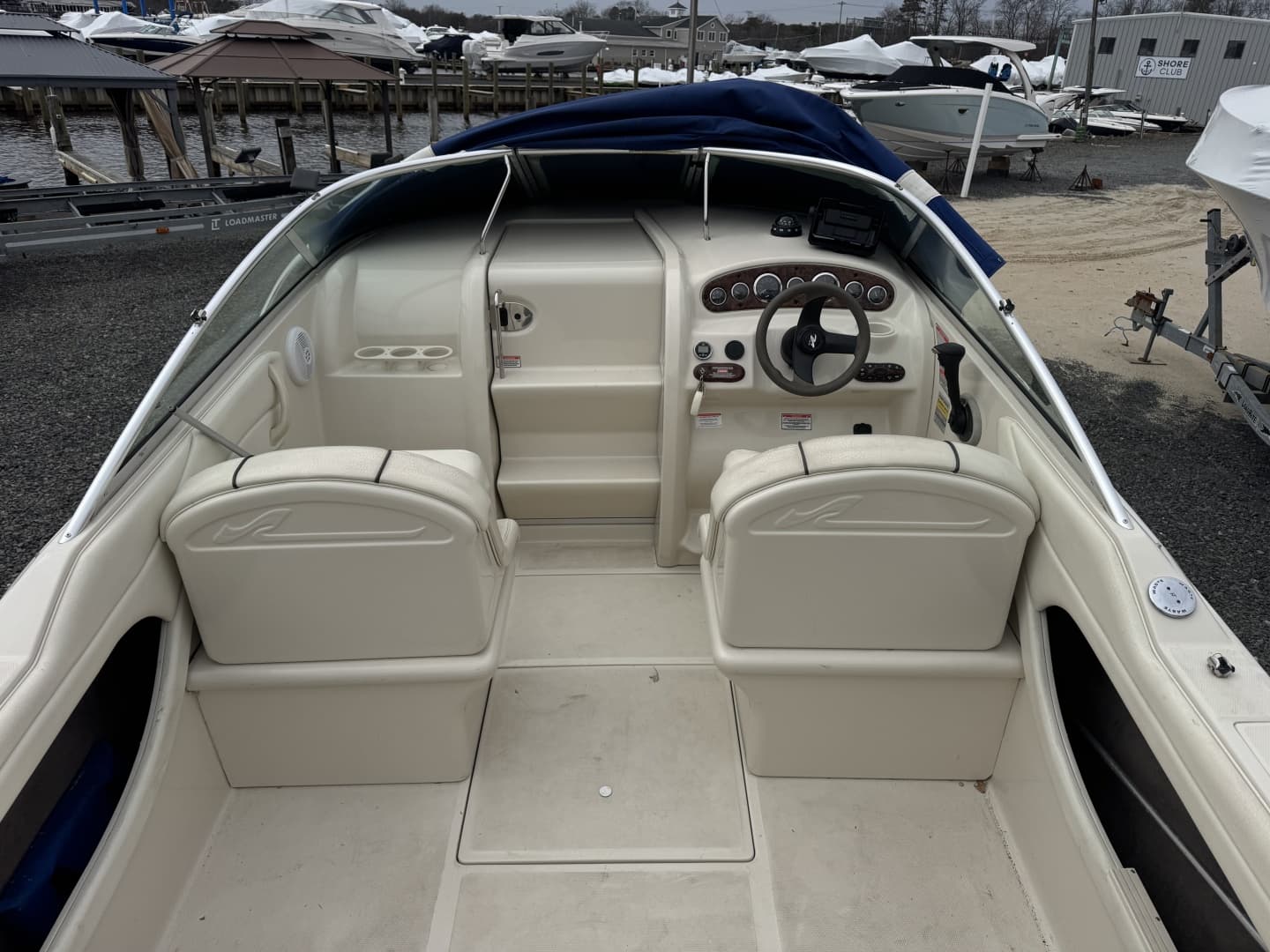 2004 Sea Ray 215 Weekender — photo 6
