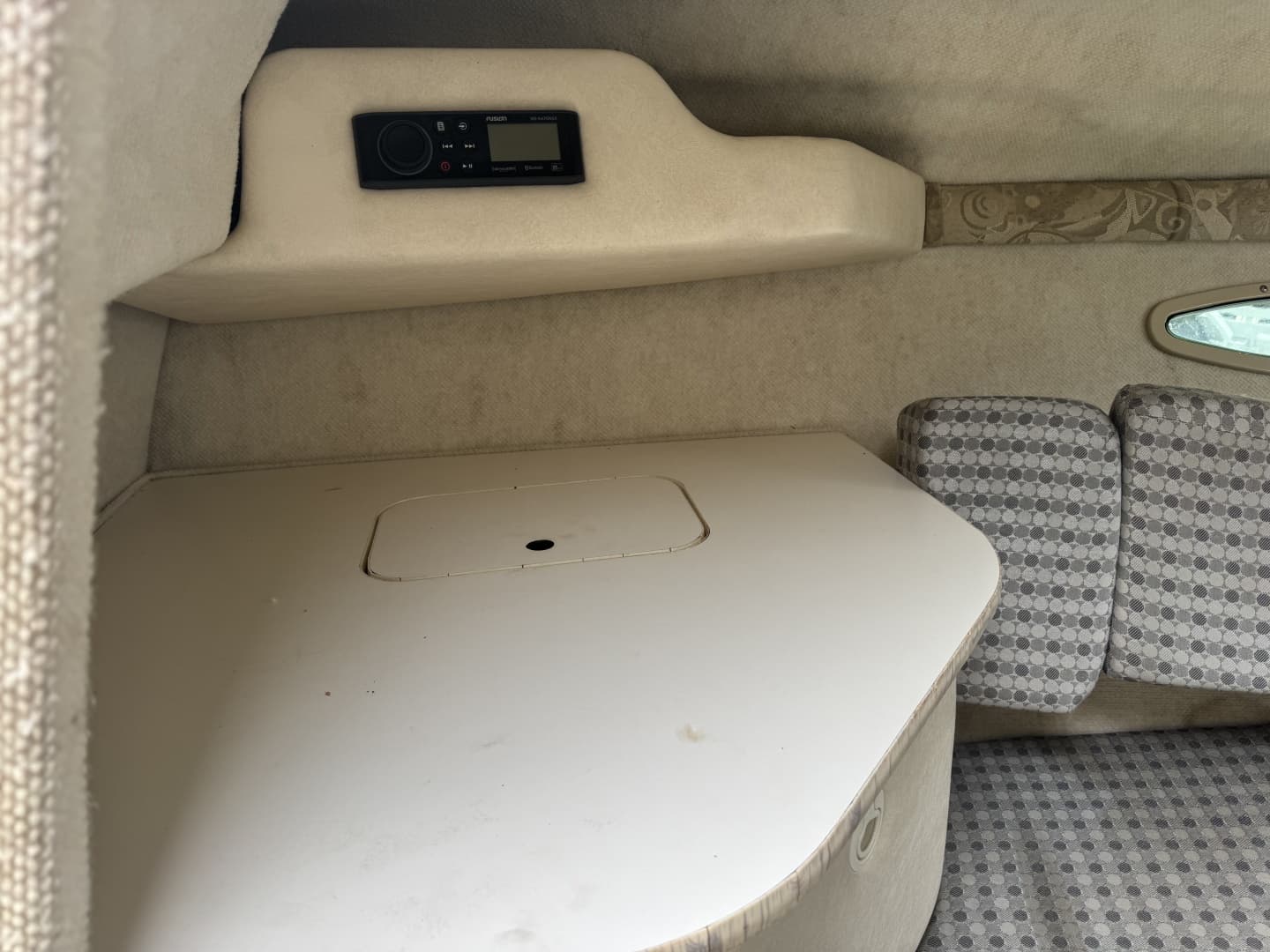 2004 Sea Ray 215 Weekender — photo 17