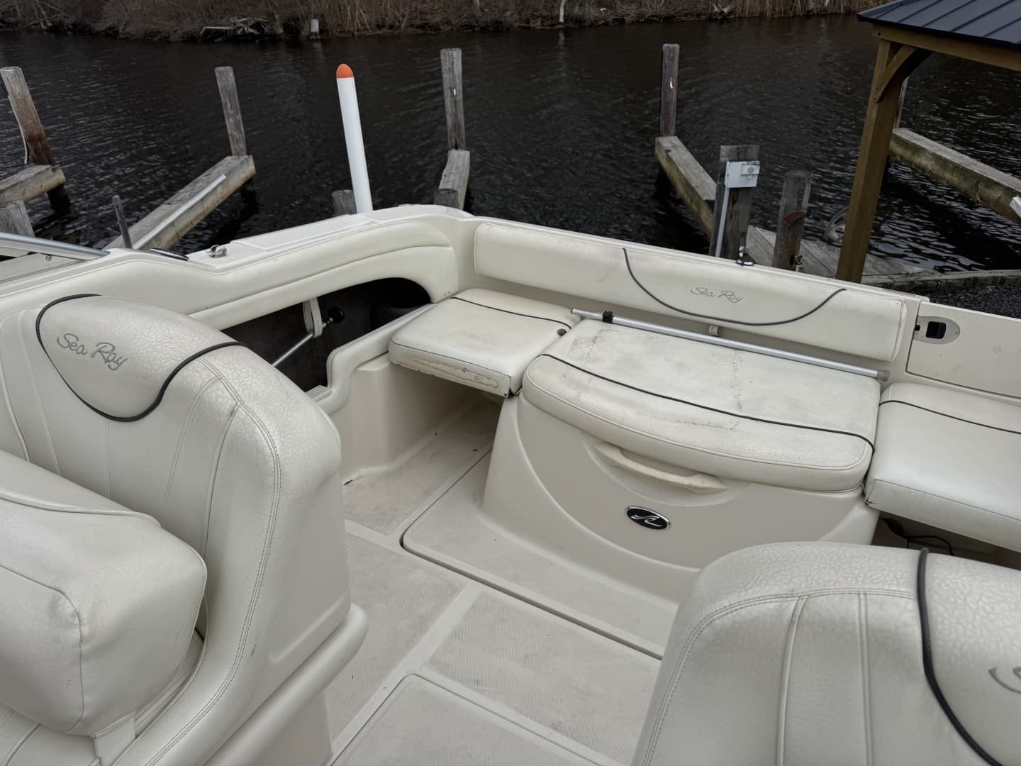 2004 Sea Ray 215 Weekender — photo 11