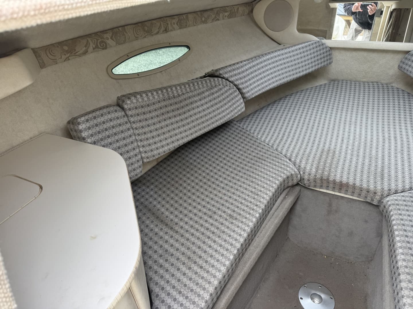 2004 Sea Ray 215 Weekender — photo 15