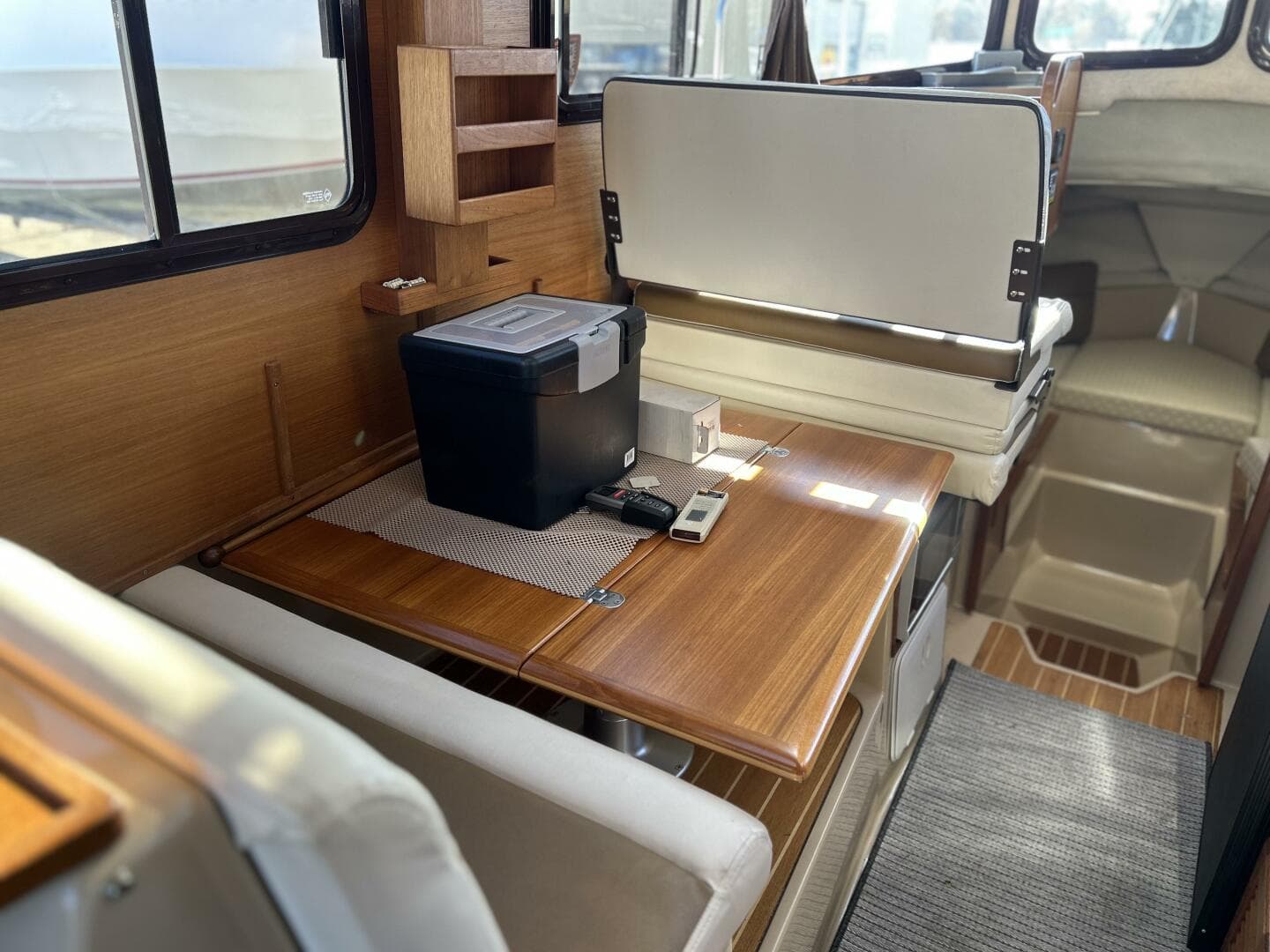 2013 Ranger Tugs 27 — photo 27