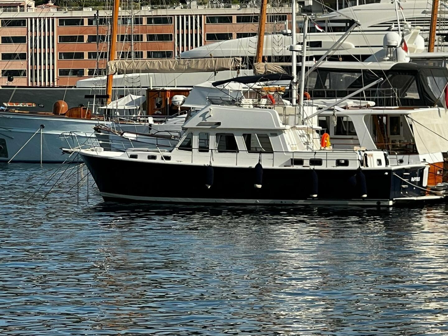 1997 Sabre Line 474 Trawler — photo 2