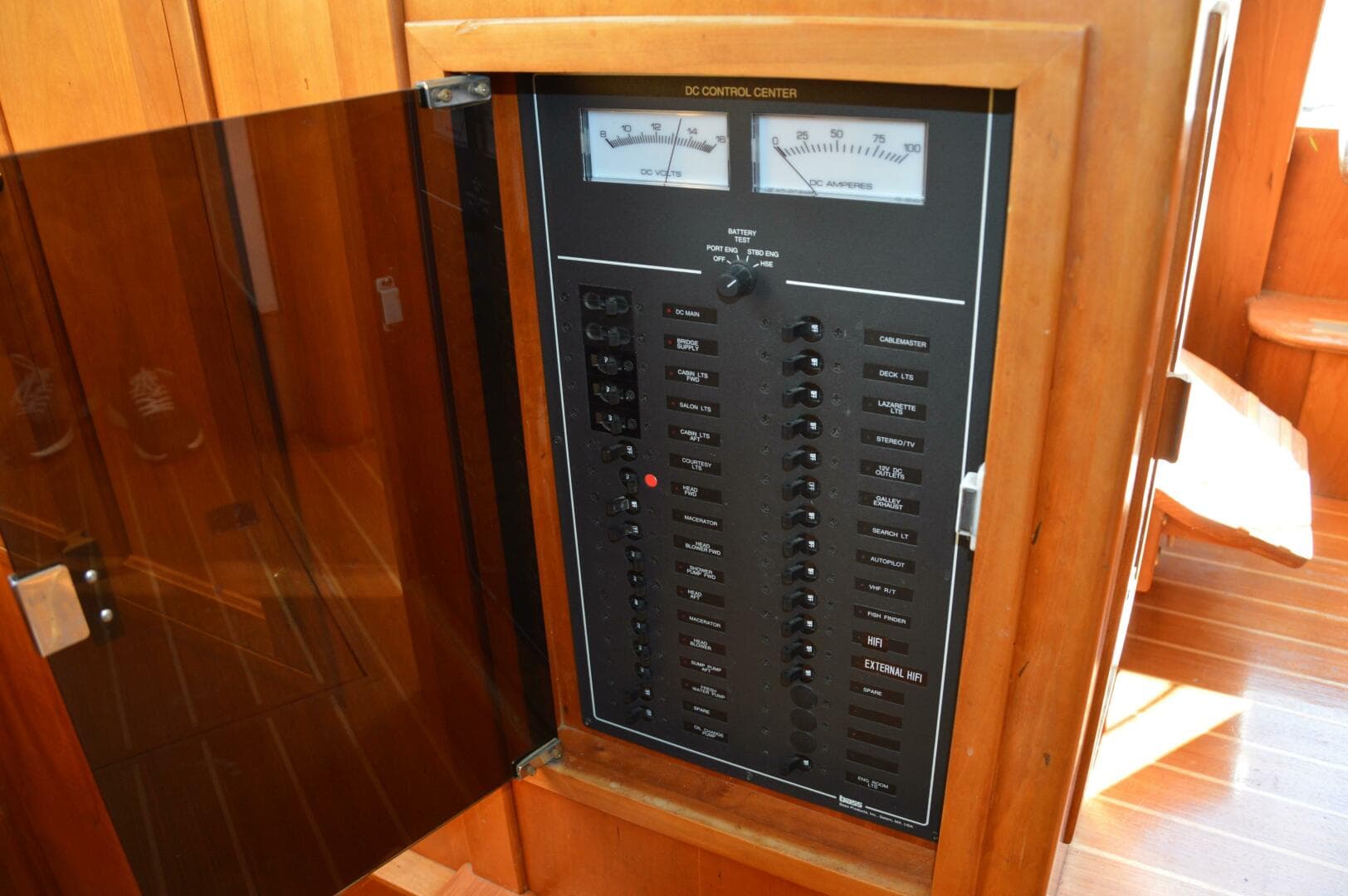 1997 Sabre Line 474 Trawler — photo 8