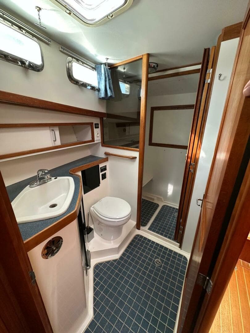 1997 Sabre Line 474 Trawler — photo 15