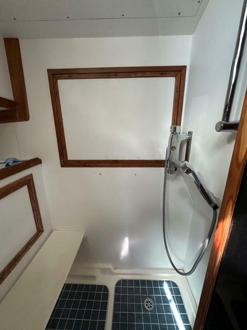 1997 Sabre Line 474 Trawler — photo 16