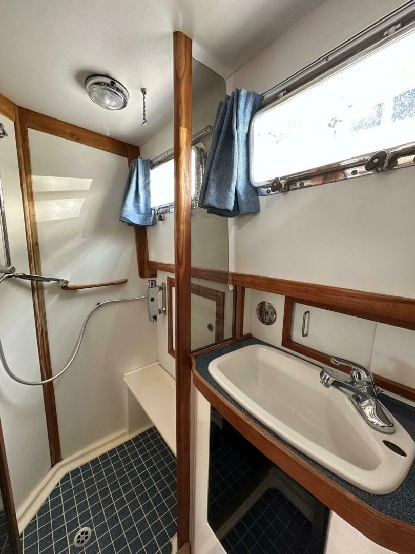 1997 Sabre Line 474 Trawler — photo 14