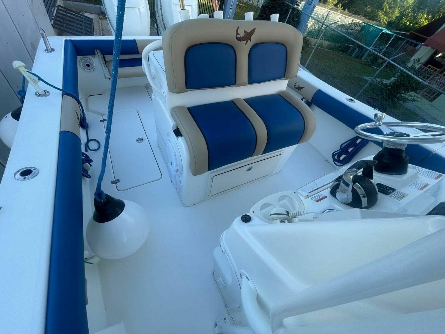 2016 Mako 284 Center Console — photo 14