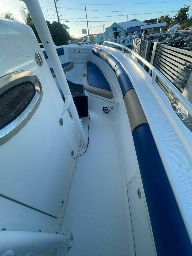 2016 Mako 284 Center Console — photo 18