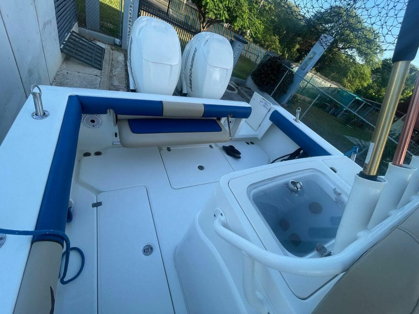 2016 Mako 284 Center Console — photo 13