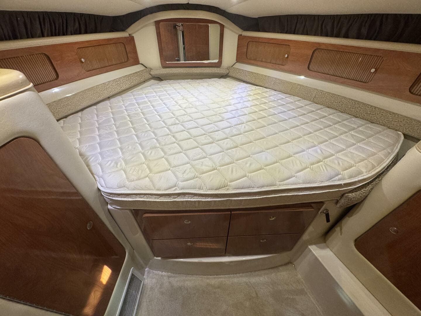 2007 Larson 370 Cabrio — photo 18