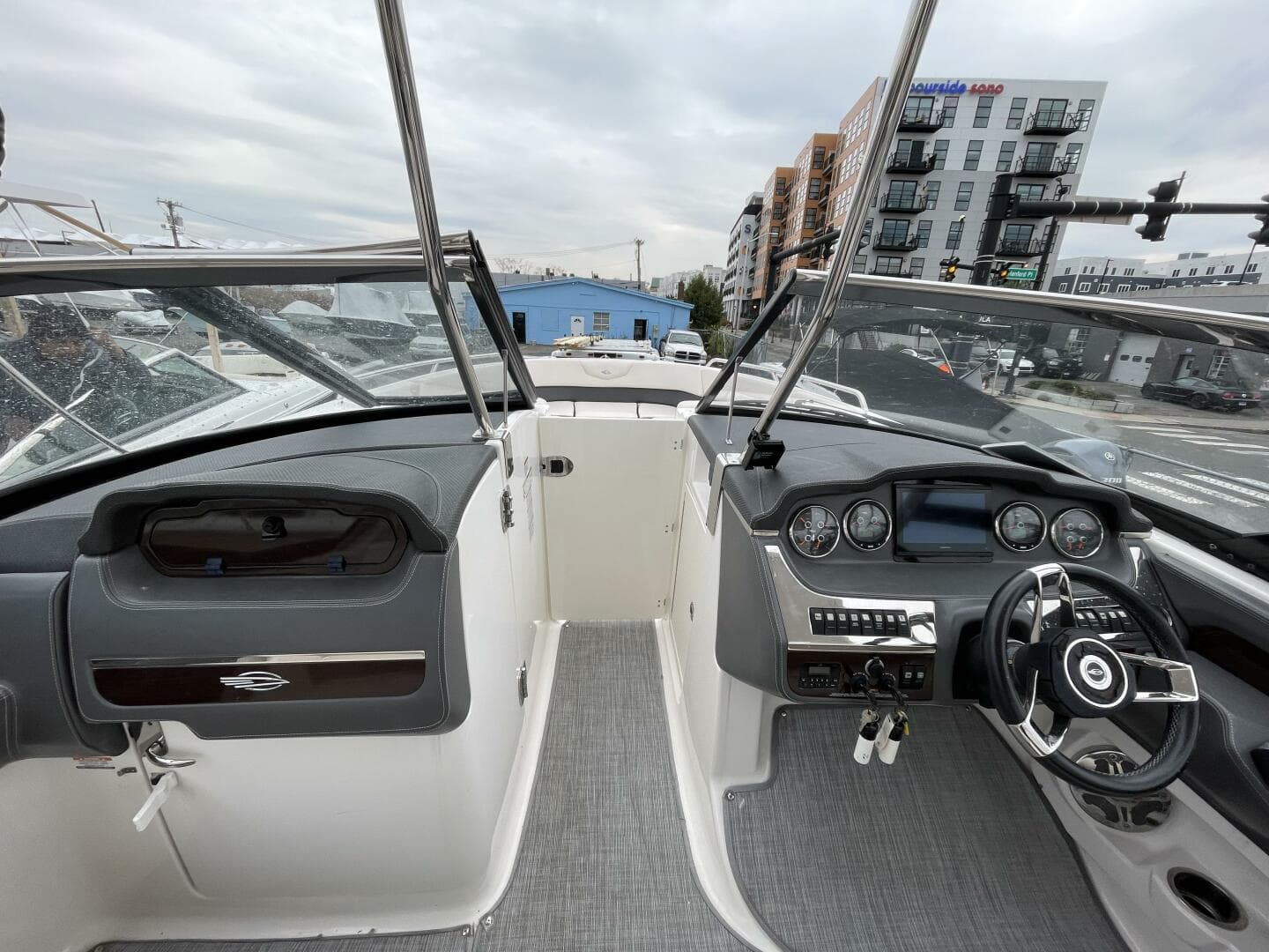 2017 Chaparral 307 Ssx — photo 6