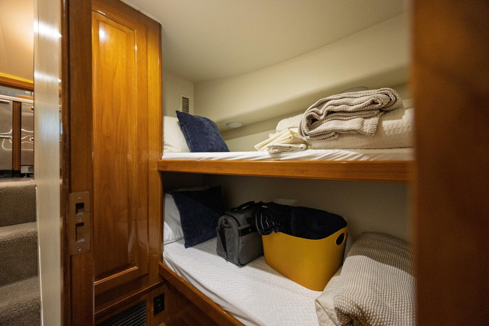 1998 Viking 50 Convertible — photo 14