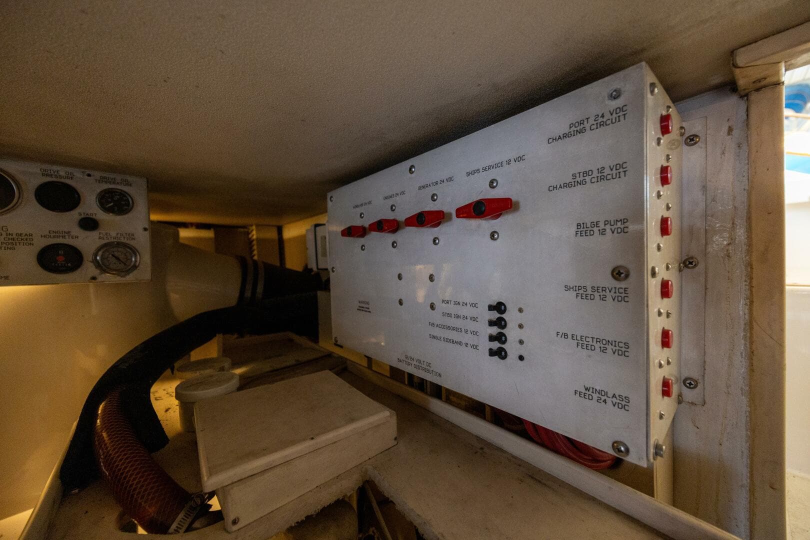 1998 Viking 50 Convertible — photo 49