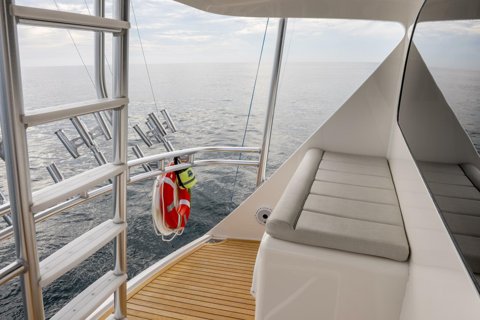 2018 Viking 80 Enclosed Bridge — photo 58