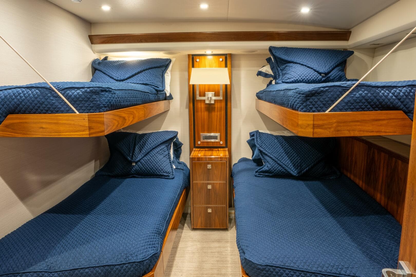 2018 Viking 80 Enclosed Bridge — photo 5