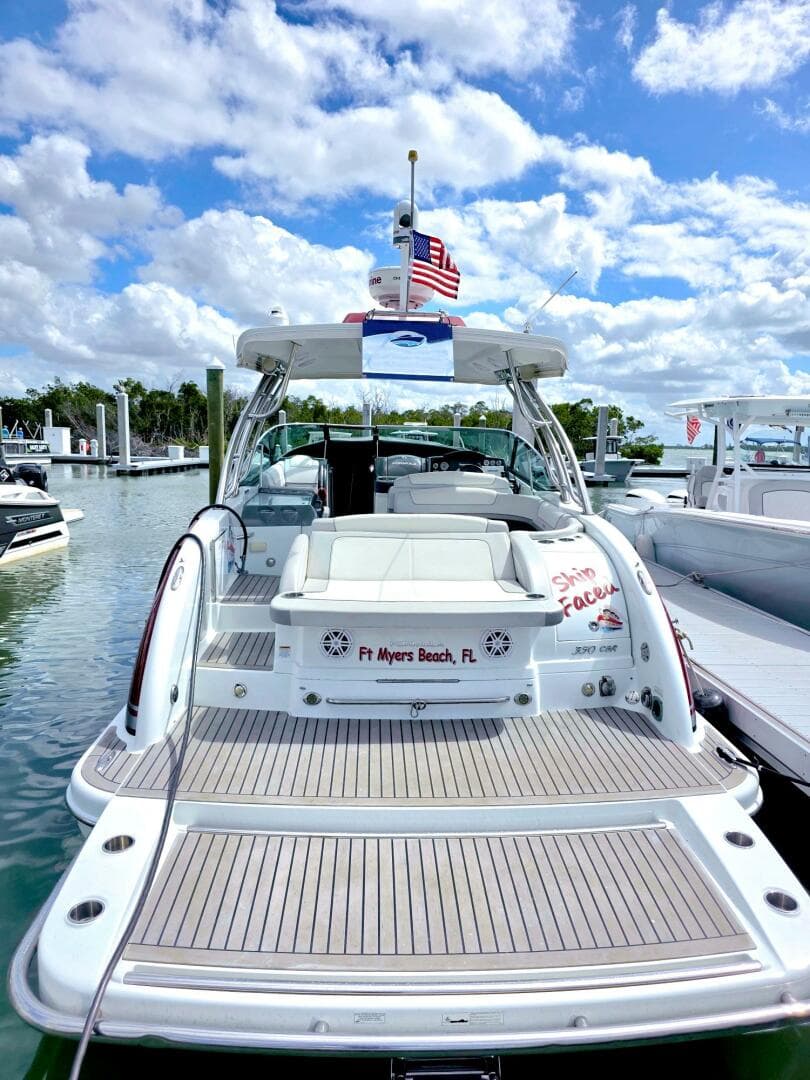 2015 Formula 350 Crossover Bowrider — photo 9