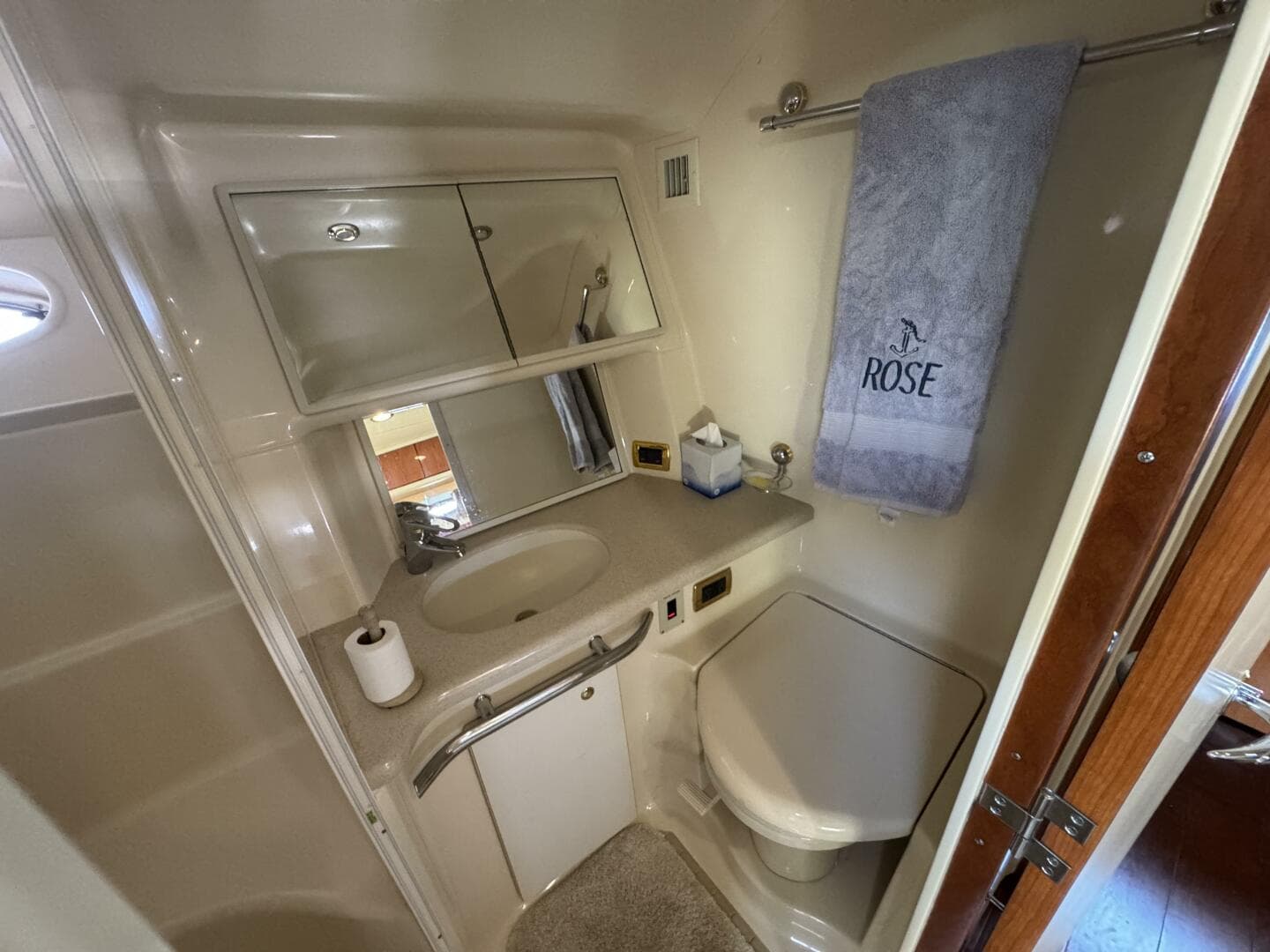 2001 Sea Ray 540 Sundancer — photo 33