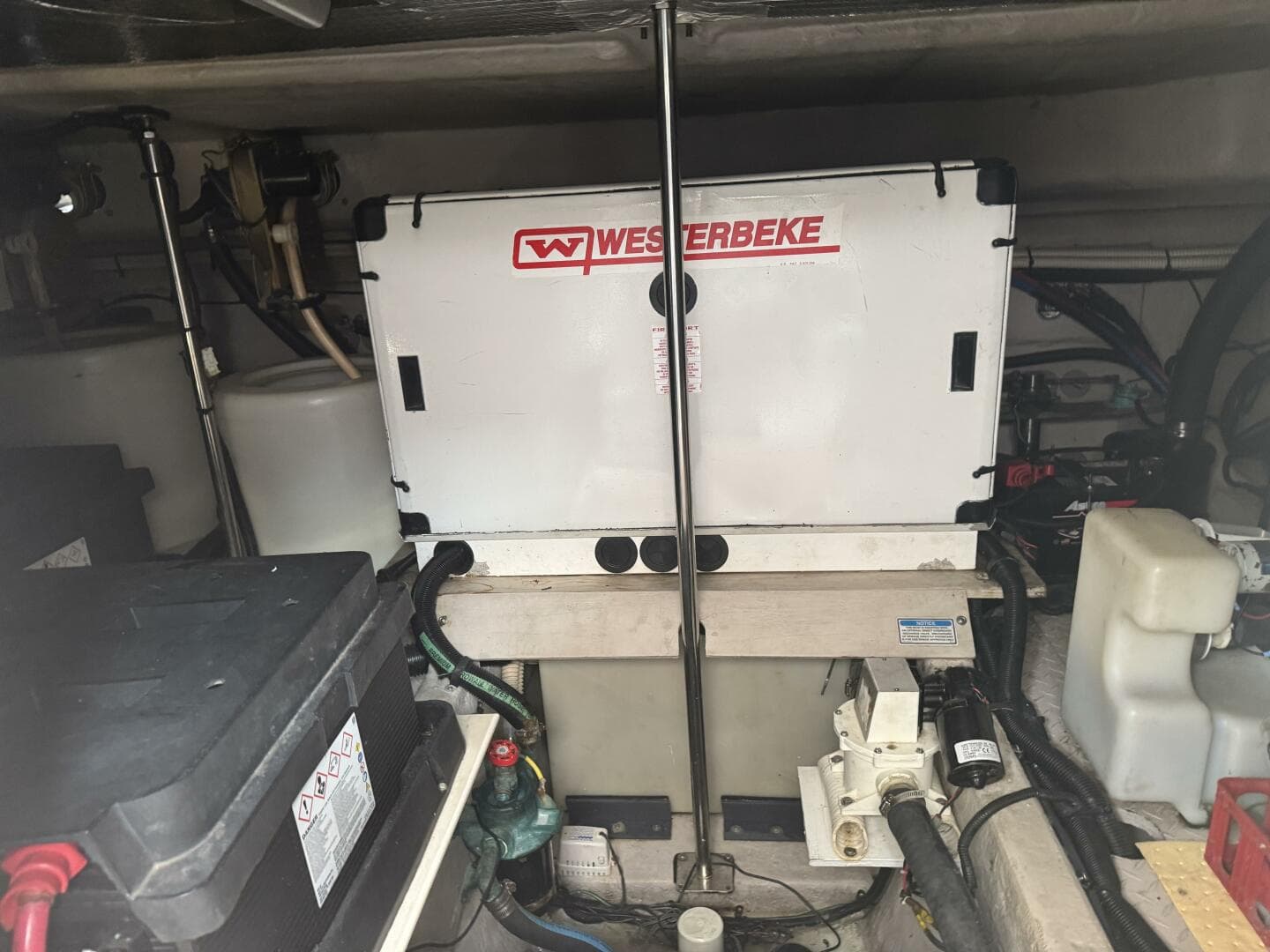 2001 Sea Ray 540 Sundancer — photo 37