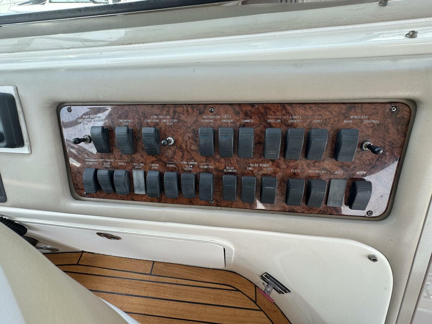 2001 Sea Ray 540 Sundancer — photo 18