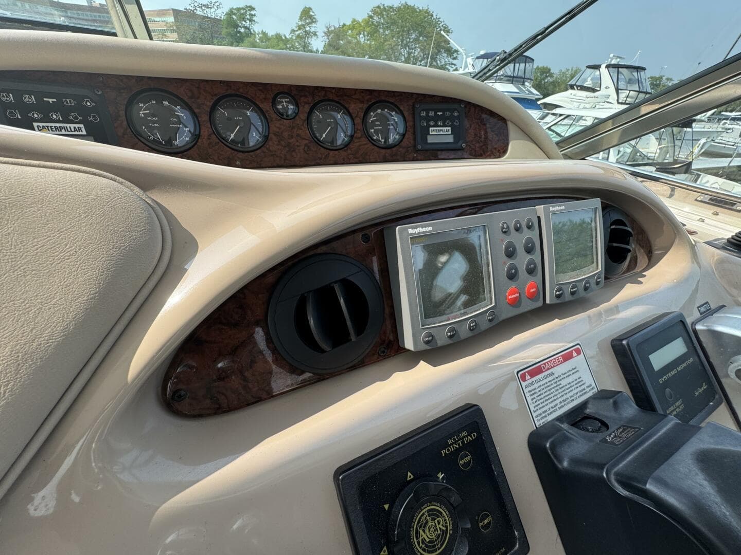 2001 Sea Ray 540 Sundancer — photo 17
