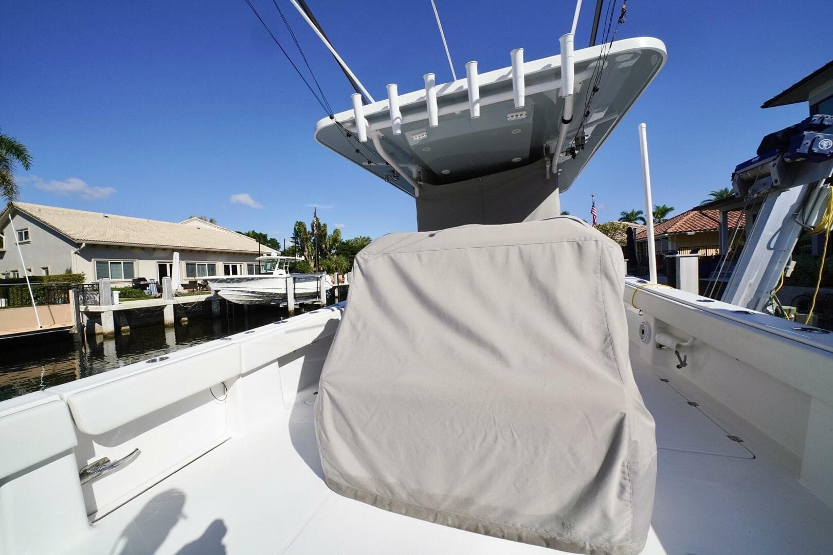 2024 Invincible Catamaran — photo 21