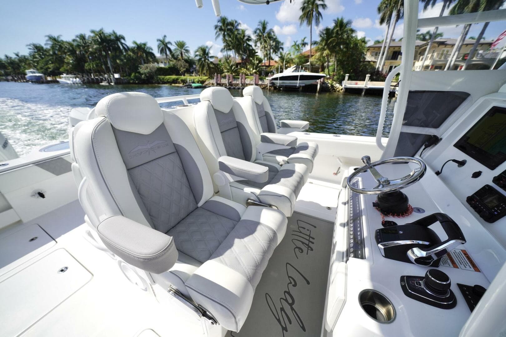 2024 Invincible Catamaran — photo 5