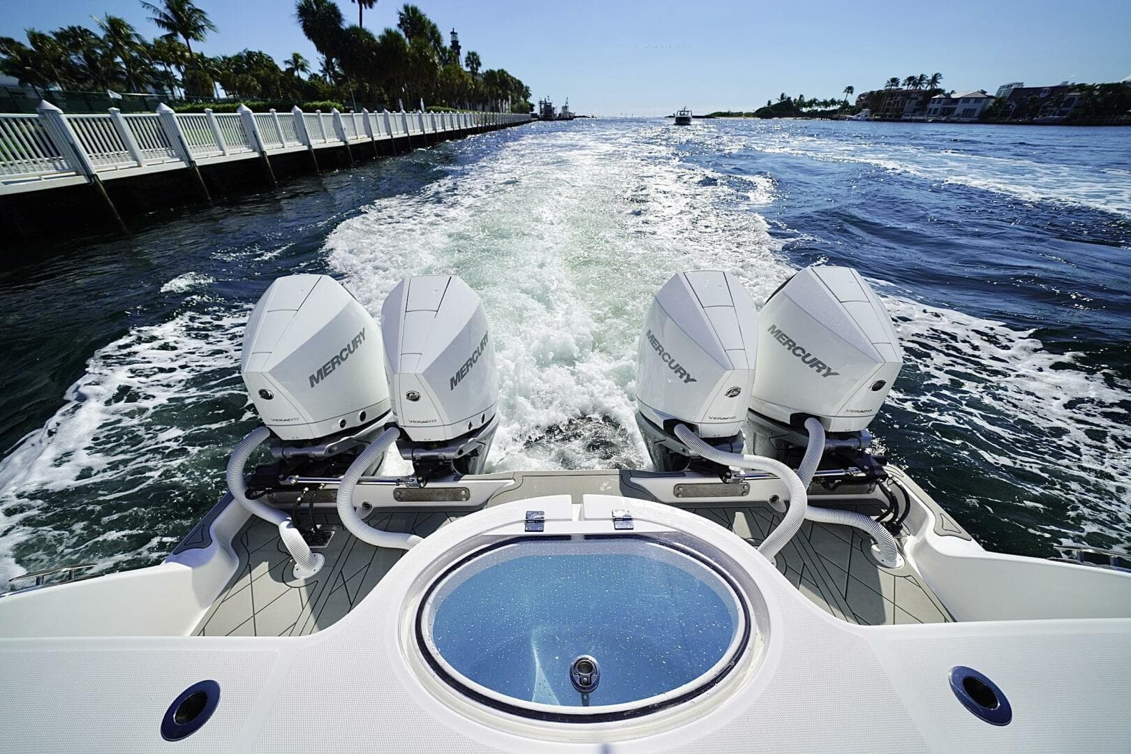 2024 Invincible Catamaran — photo 29