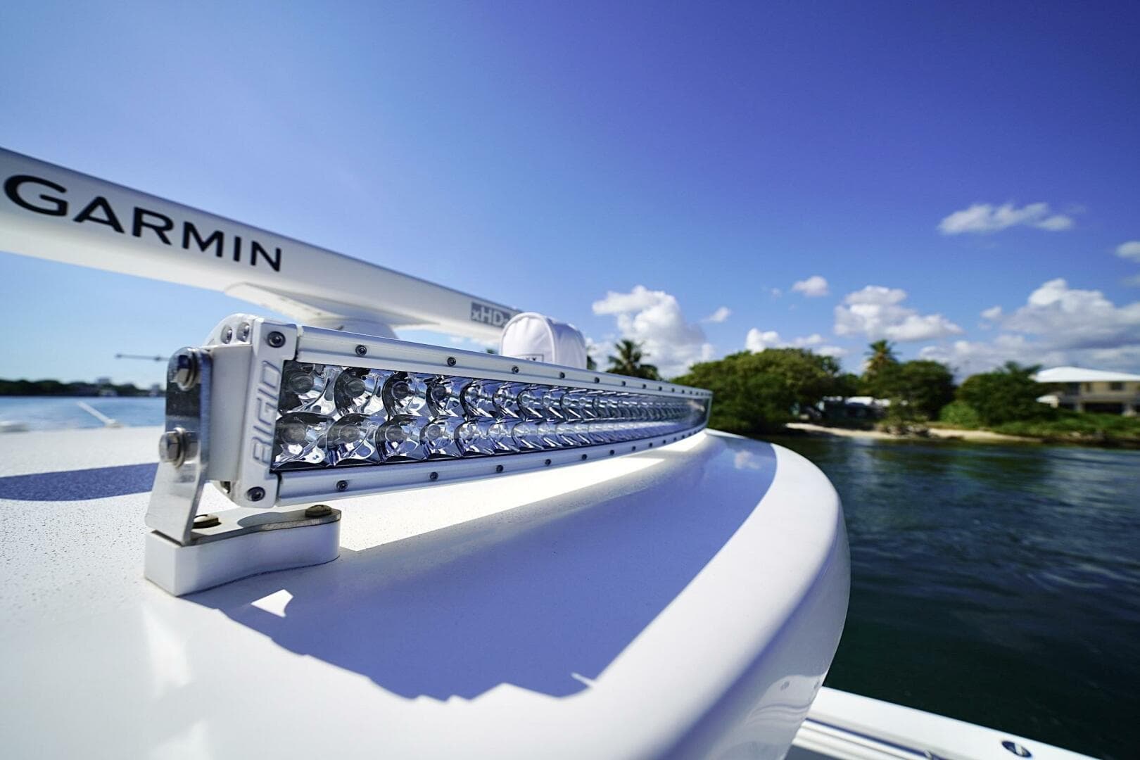 2024 Invincible Catamaran — photo 18