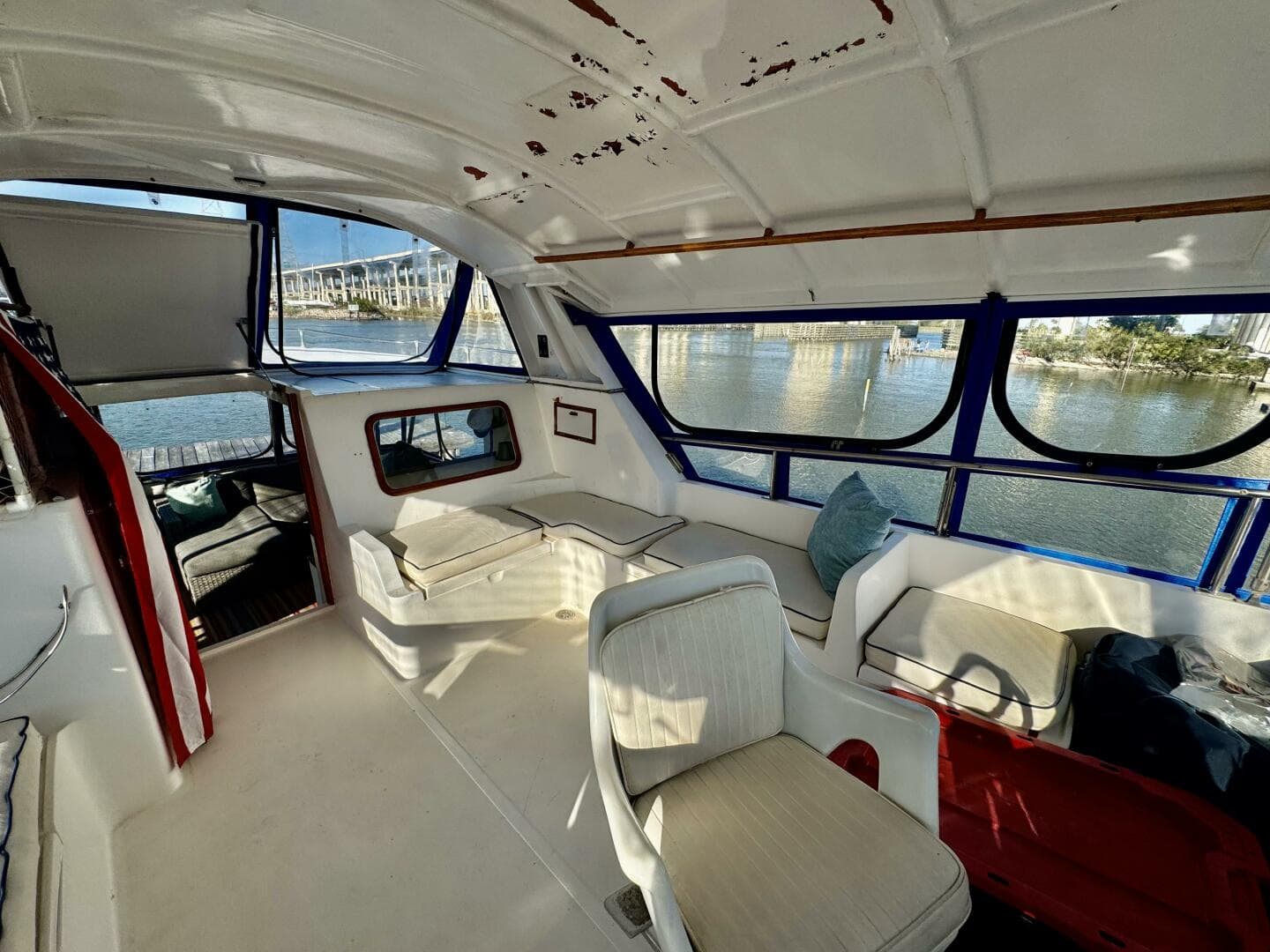 1986 Marine Trader 47 Tradewinds — photo 16