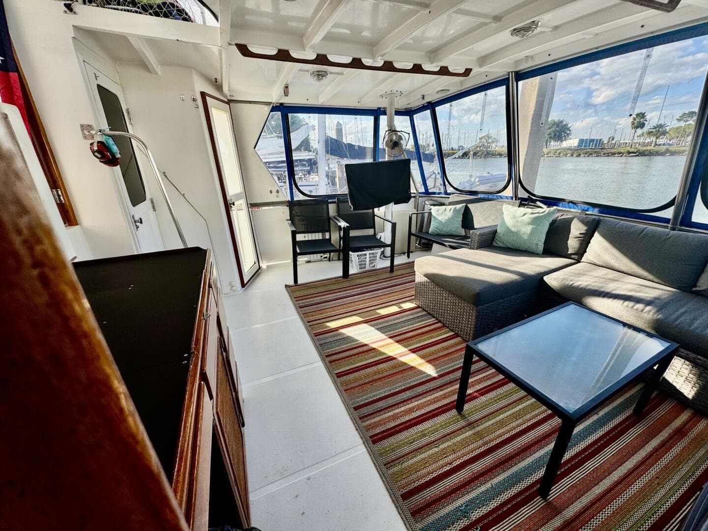 1986 Marine Trader 47 Tradewinds — photo 7