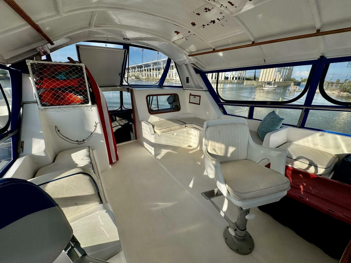 1986 Marine Trader 47 Tradewinds — photo 13