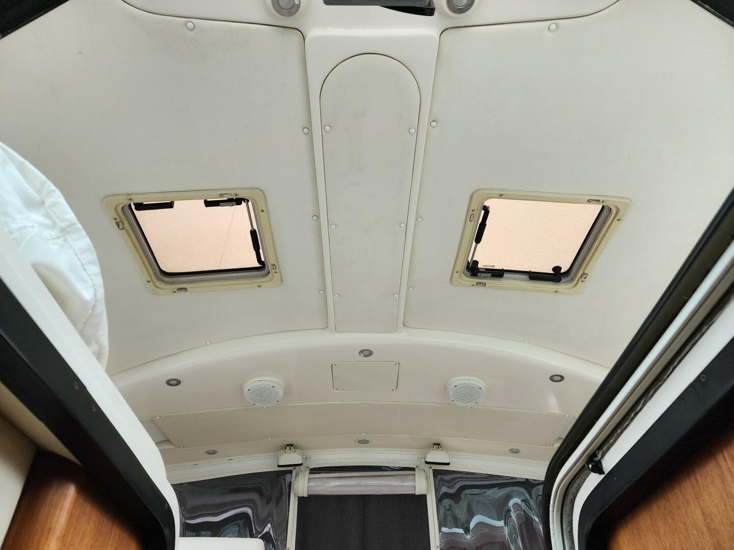 2001 Tiara Yachts 3500 Open — photo 7